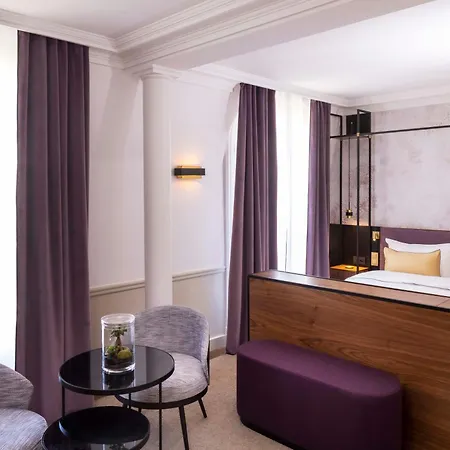 Victoria Palace 4*