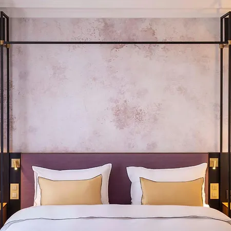Victoria Palace 4*
