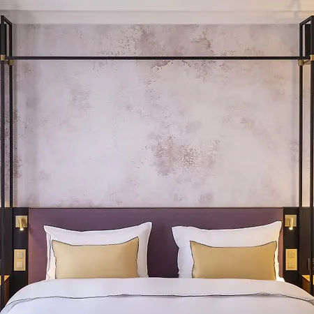 Victoria Palace 4*