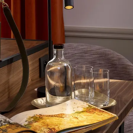 Ξενοδοχείο Victoria Palace 4*