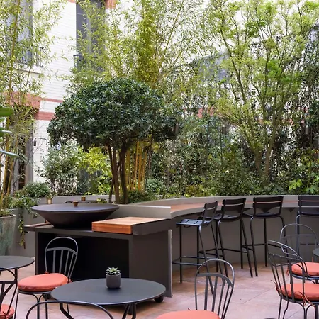 维多利亚广场酒店