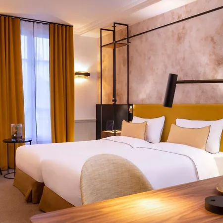 维多利亚广场酒店 酒店