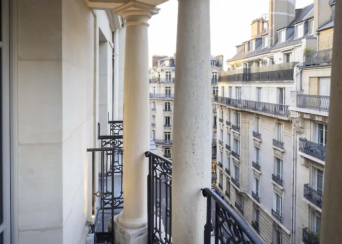 Victoria Palace Hotel 4*