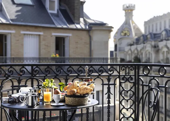 Victoria Palace Hotel