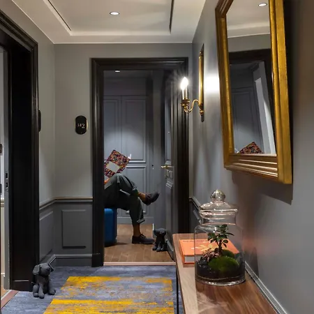 Ξενοδοχείο Victoria Palace 4*