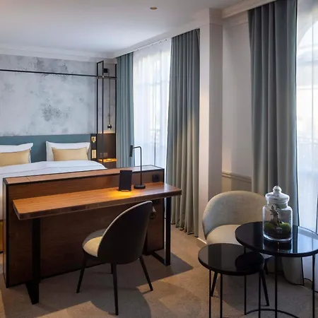 Victoria Palace 4*