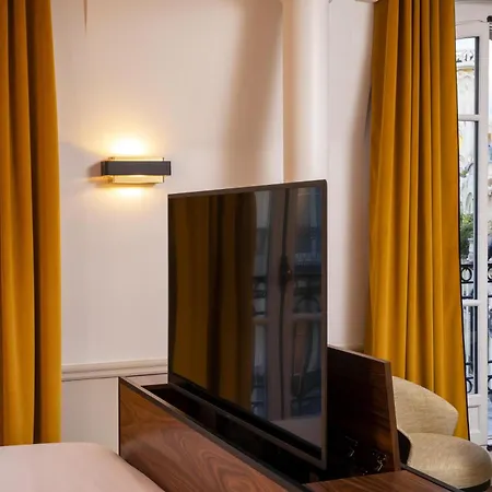 Отель Victoria Palace 4*
